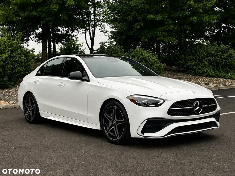 Mercedes-Benz Klasa C 300 4Matic 9G-TRONIC AMG Line - 3
