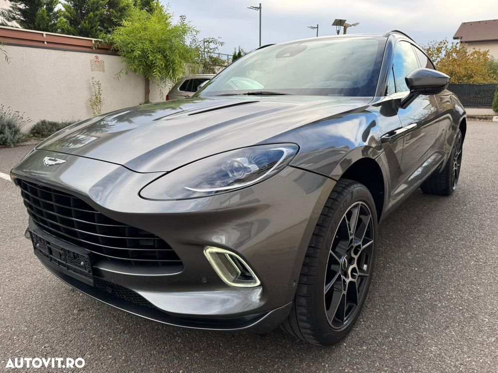 Aston Martin DBX - 4