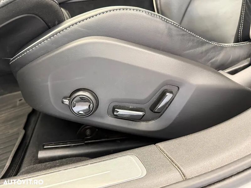 Volvo S90 T8 Recharge AWD Geartronic RDesign - 12