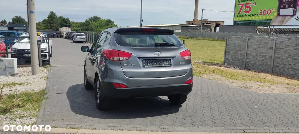 Hyundai ix35 1.6 2WD Fifa World Cup Edition - 4