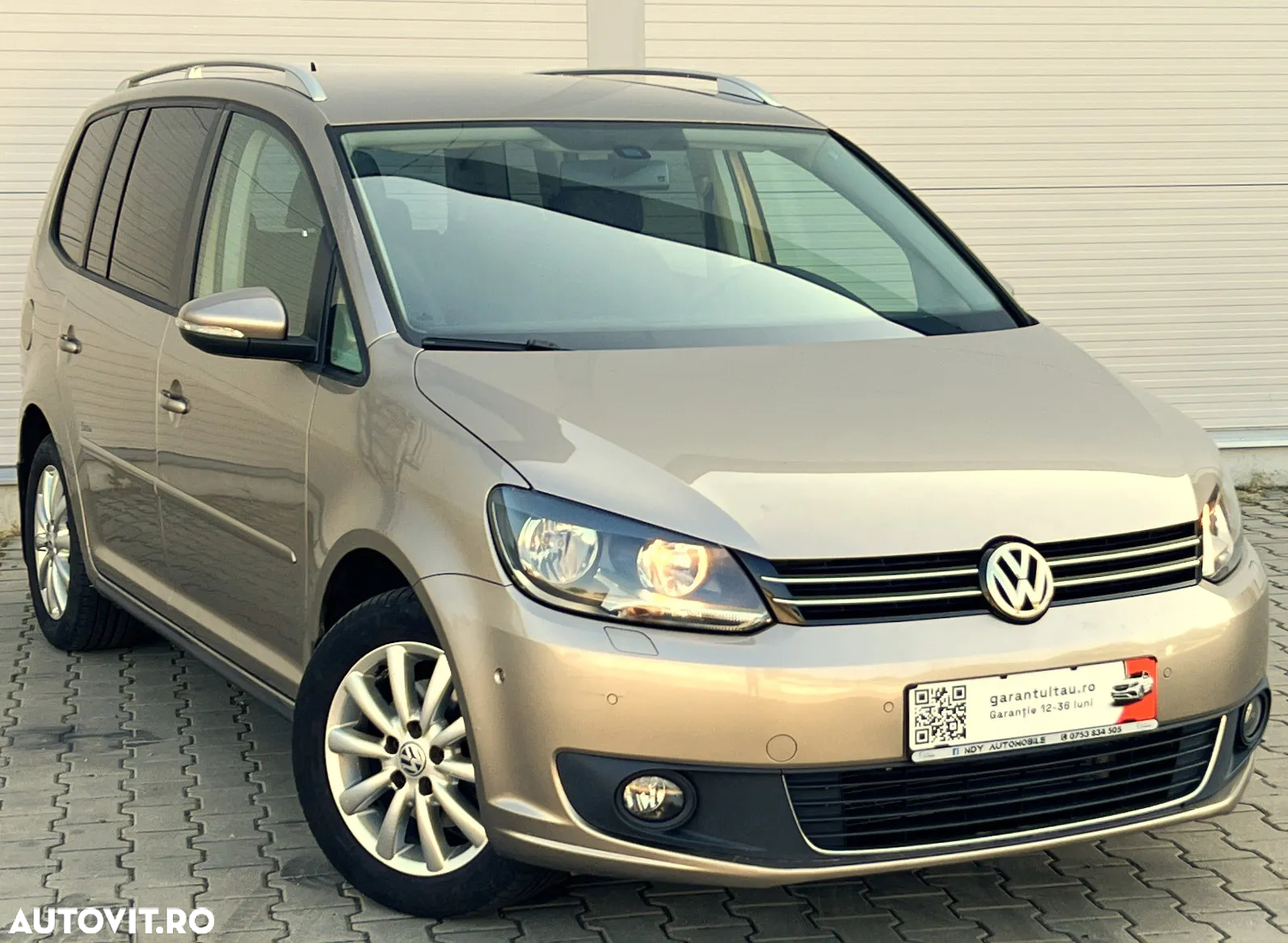 Volkswagen Touran 1.6 TDI Comfortline - 2