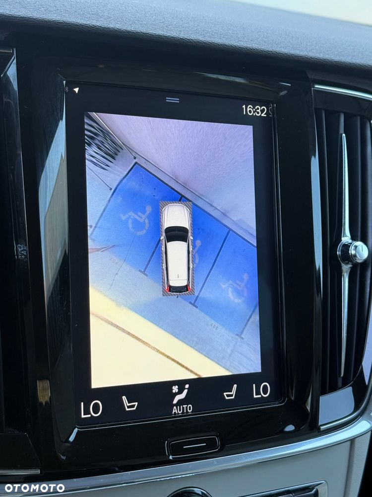 Volvo V90 Cross Country D4 AWD Geartronic Ocean Race - 31