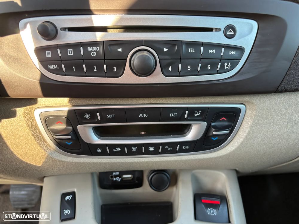 Renault Grand Scénic 1.5 dCi Luxe 7L - 17