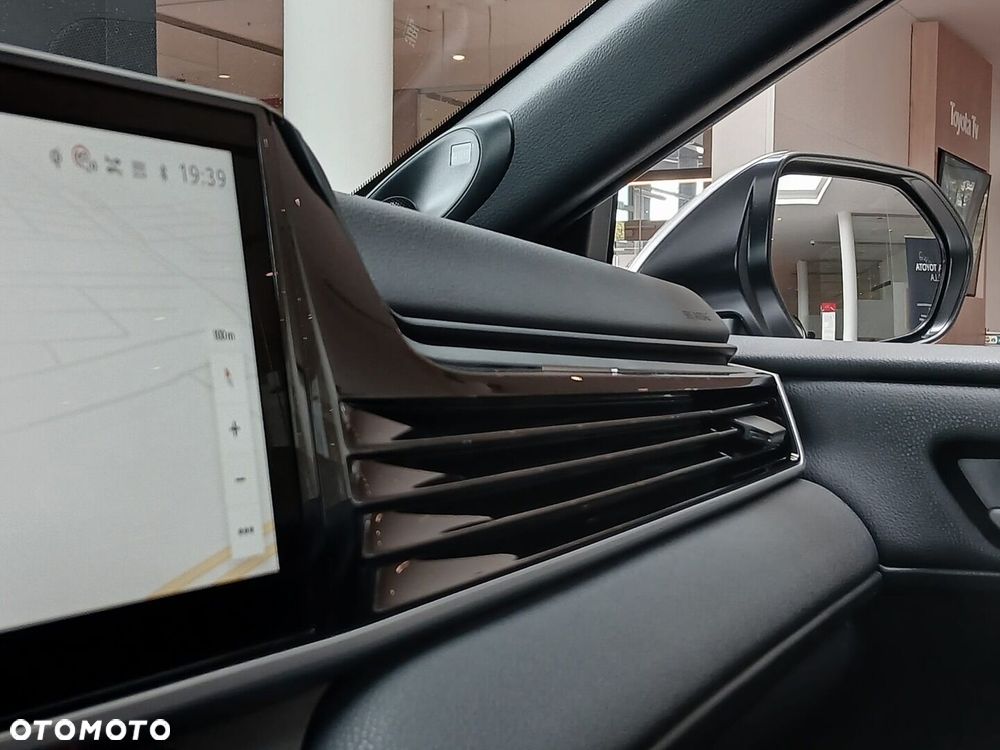 Toyota Camry - 38