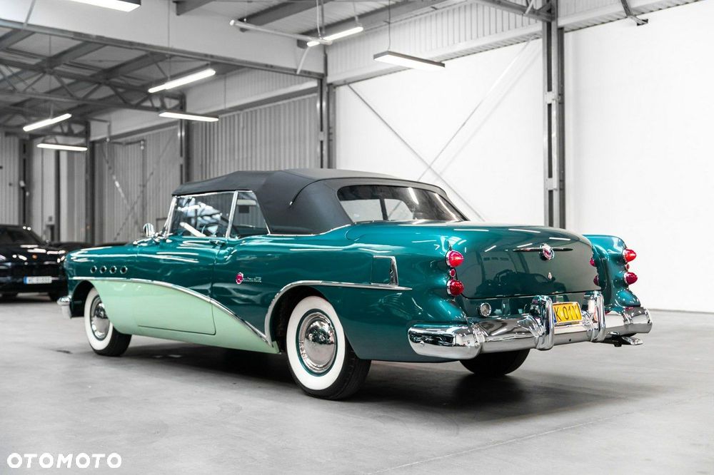 Buick Roadmaster - 13
