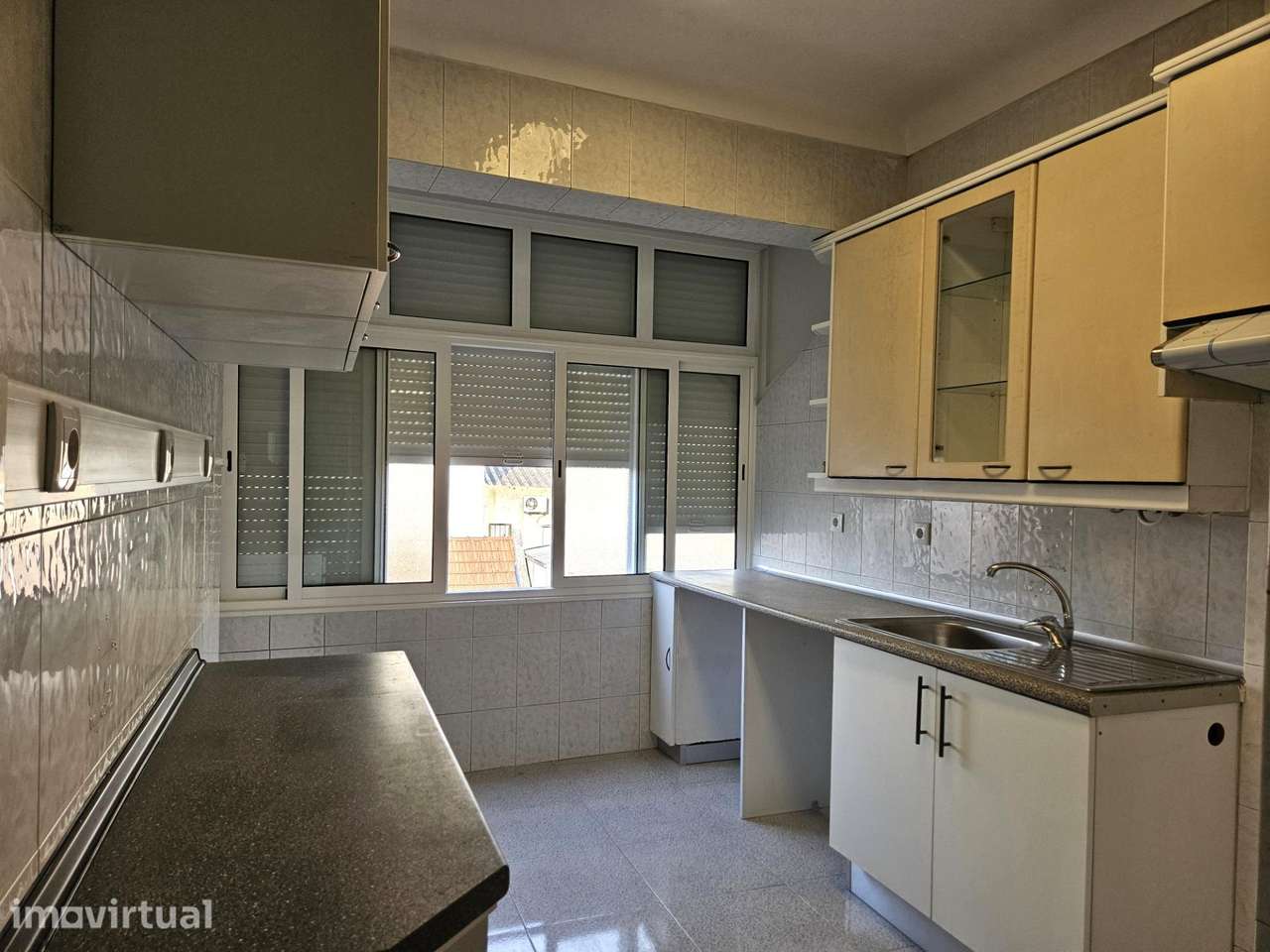 Apartamento T2 para arrendamento - ao Largo 1º de Maio - Grande imagem: 3/12
