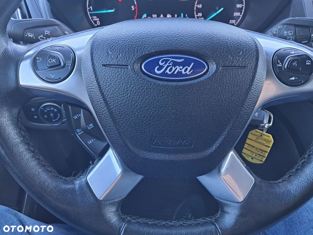 Ford TRANSIT CONNECT F-VAT - 18