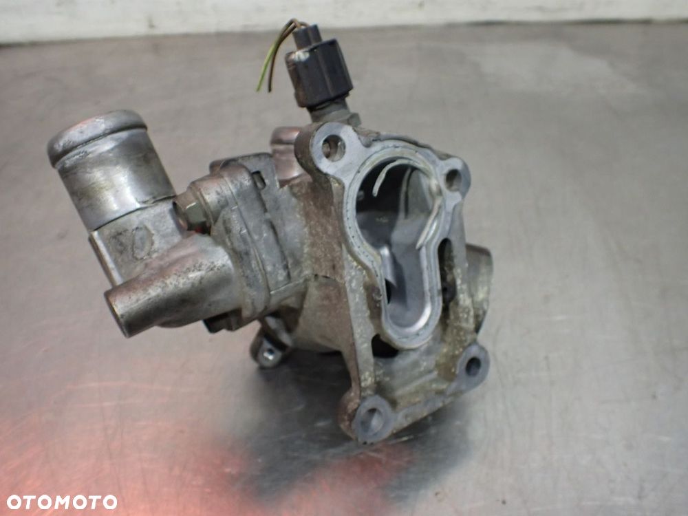 OBUDOWA TERMOSTATU MITSUBISHI OUTLANDER - 3