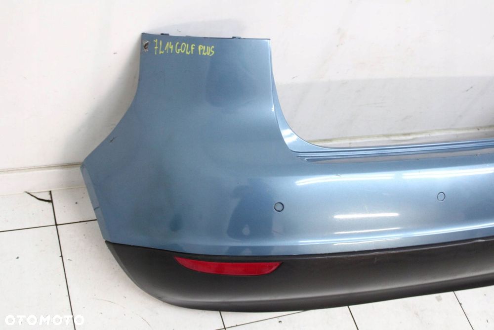 VW GOLF 5 V PLUS 2005R- ZDERZAK TYŁ TYLNY PDC LA5S - KOD LAKIERU - 2