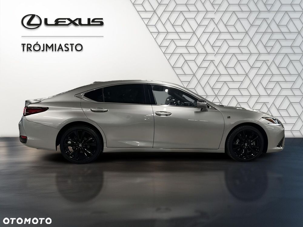 Lexus ES 300h F Sport Design - 7