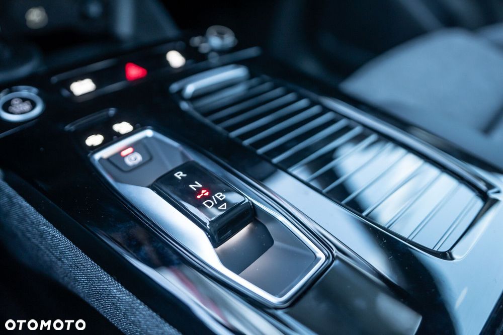 Audi Q6 e-tron - 15