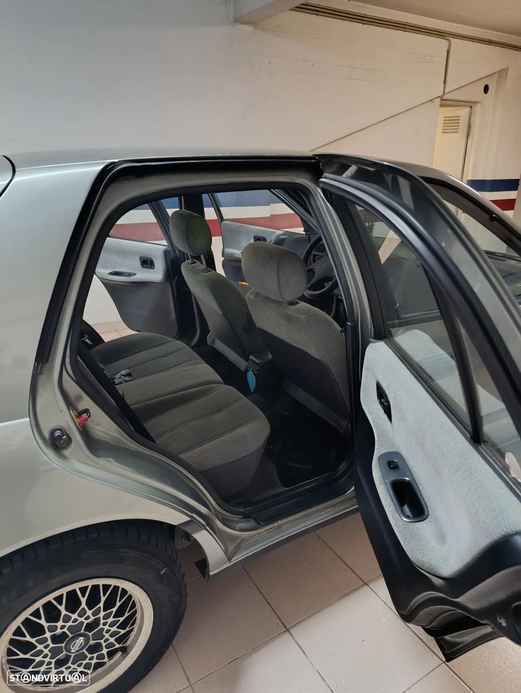 Nissan Sunny Hatchback 1.4 SLX - 13