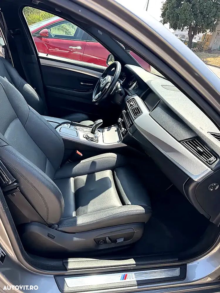 BMW Seria 5 525d xDrive AT - 11