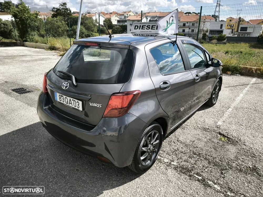 Toyota Yaris 1.4 D-4D ACtive+AC — fotografia 4