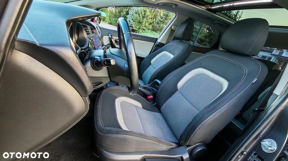 Kia Ceed 1.4 CVVT Dream Team Edition - 24