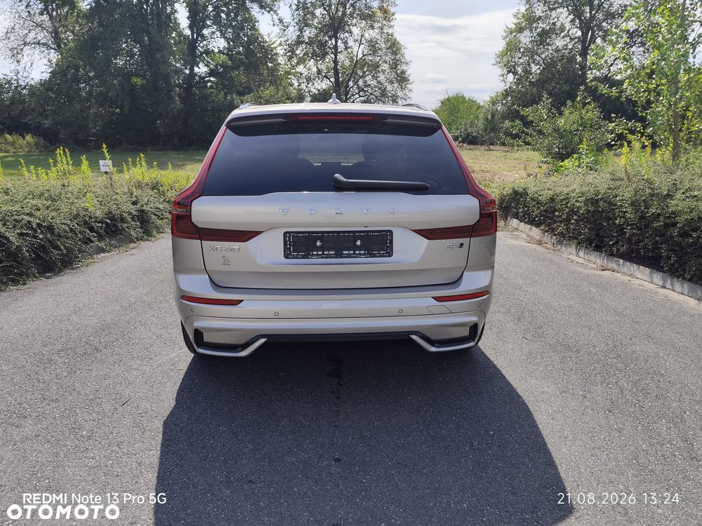 Volvo XC 60 B5 B AWD Ultra Dark - 4