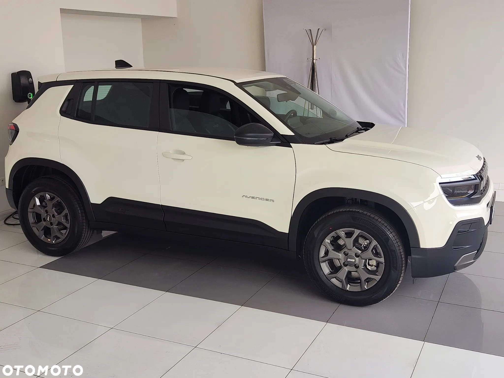 Jeep Avenger 1.2 T3 mHEV Longitude FWD eDCT6 - 5