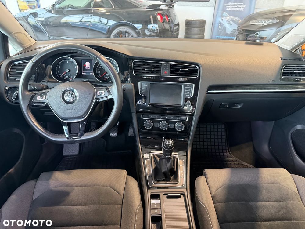 Volkswagen Golf 1.4 TSI BMT Comfortline - 18