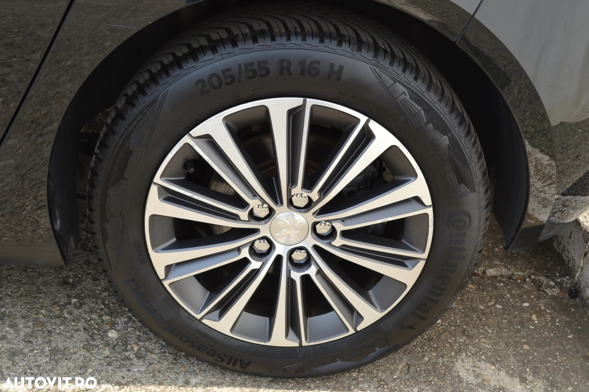 Peugeot 308 PureTech 130 EAT8 Allure - 37