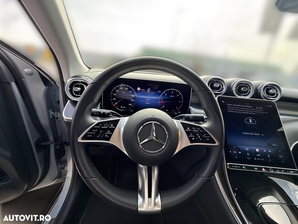 Mercedes-Benz GLC 220 d 4MATIC MHEV - 12