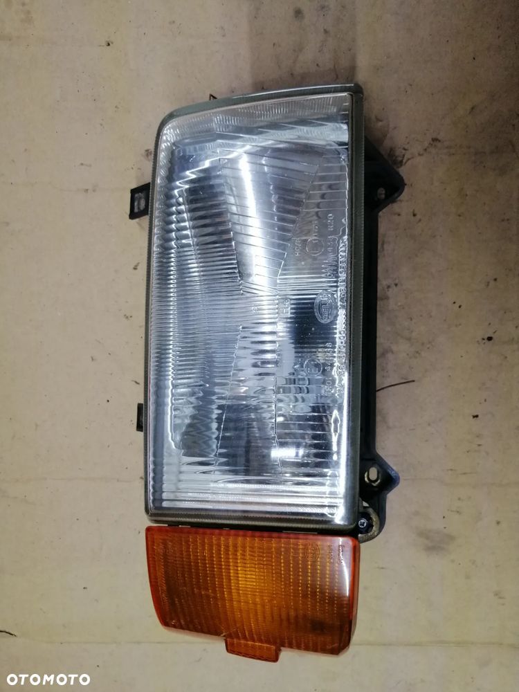 Volkswagen Transporter T4 komplet lamp przednich z kierunkami za 199zł - 9