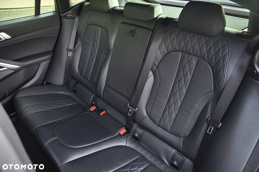 BMW X6 xDrive40d mHEV - 25