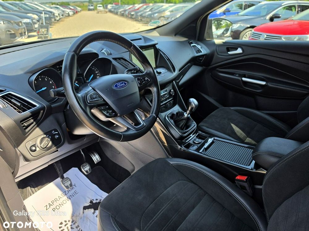 Ford Kuga 1.5 EcoBoost 2x4 ST-Line - 29