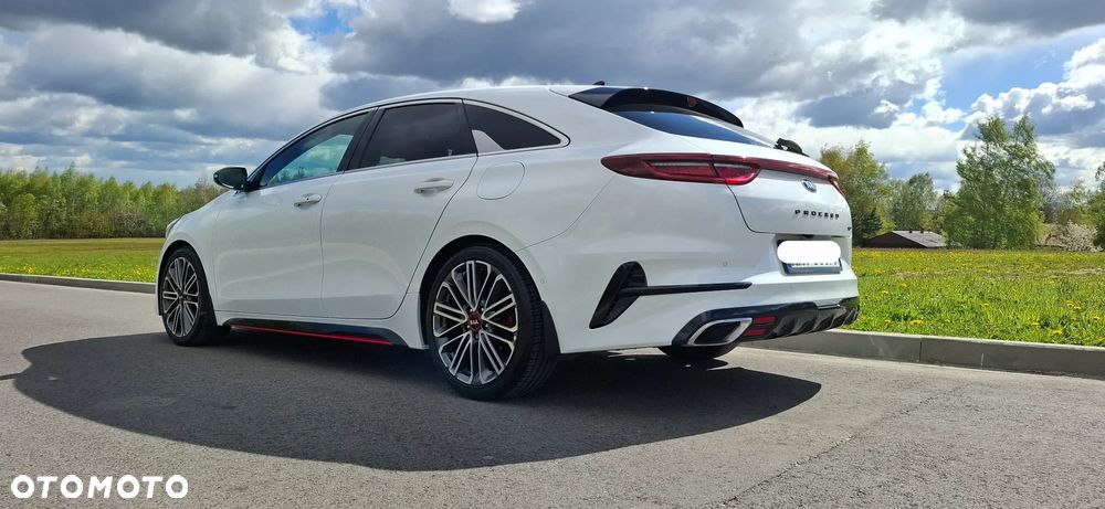 Kia ProCeed 1.6 T-GDI GT DCT - 11