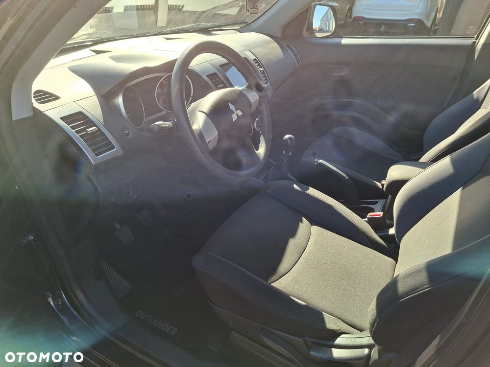 Mitsubishi Outlander 2.0 DI-D 4WD Intense - 7