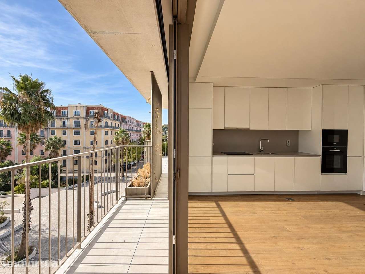 Apartamento T3 com 2 Varandas para Arrendar | Condomínio com Ginásio - Grande imagem: 3/39
