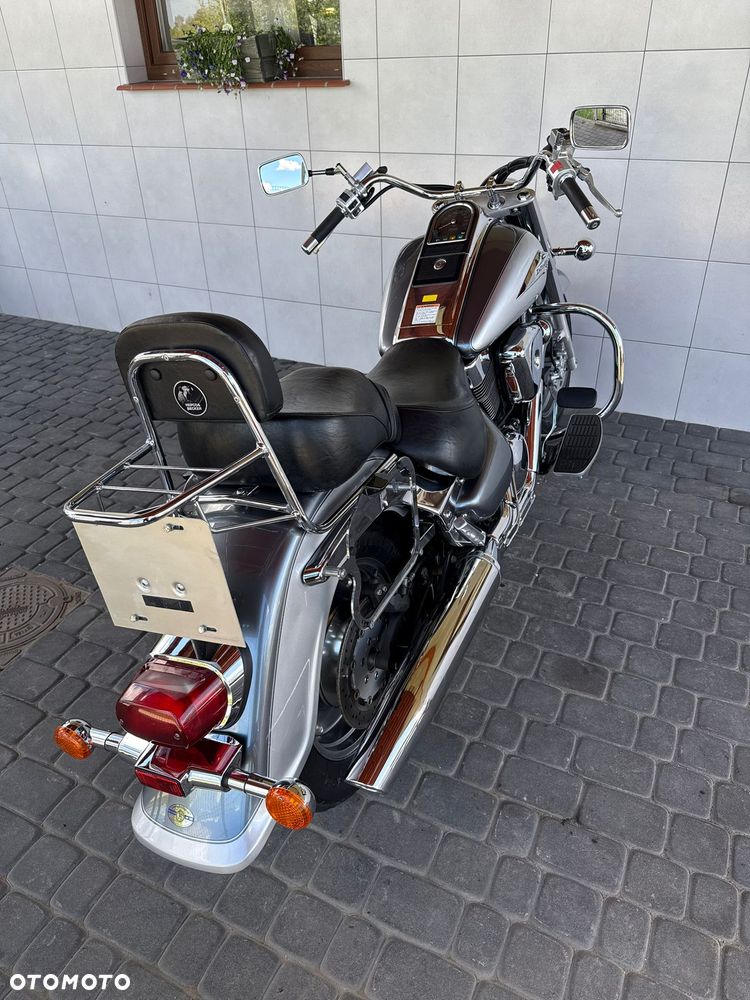 Suzuki Intruder - 9
