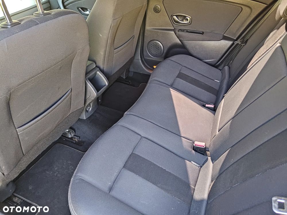 Renault Megane TCe 130 Bose Edition - 13