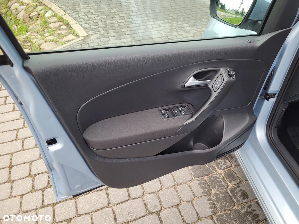 Volkswagen Polo - 5