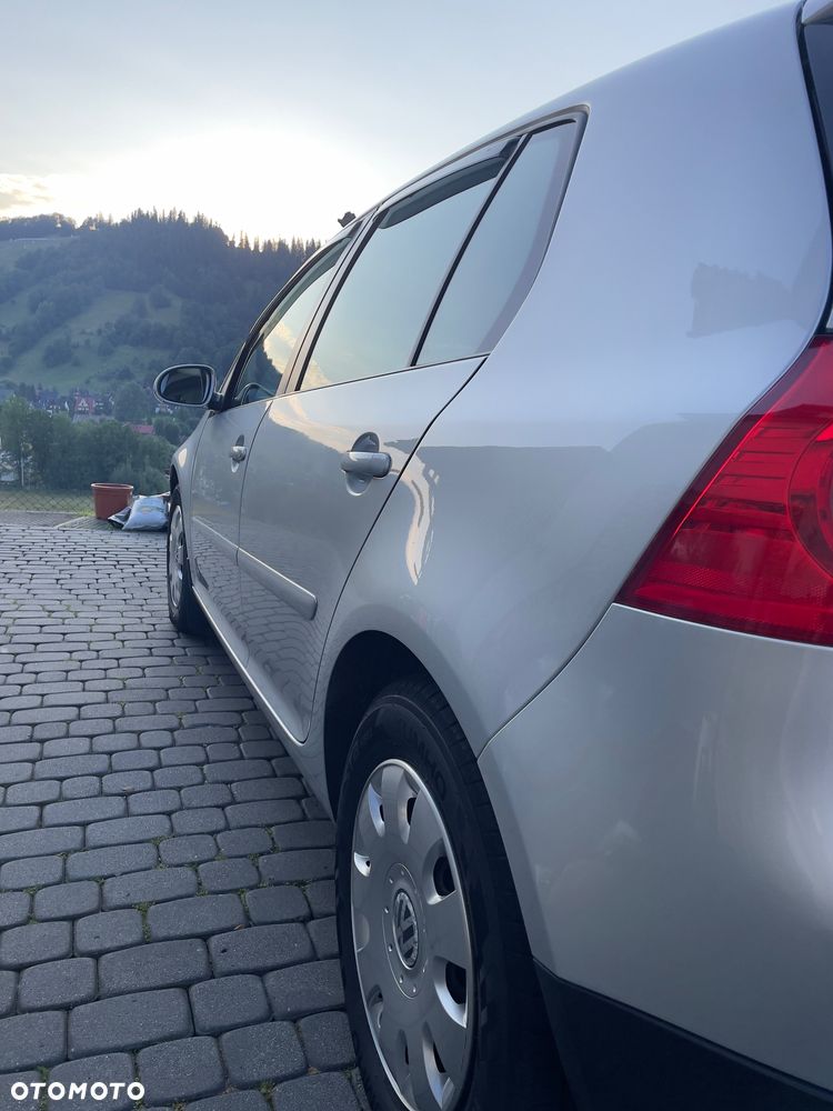 Volkswagen Golf - 5