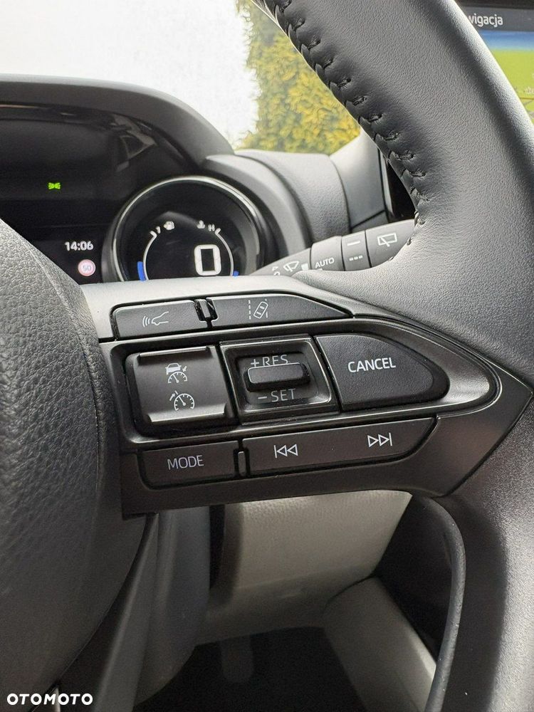 Toyota Yaris - 24