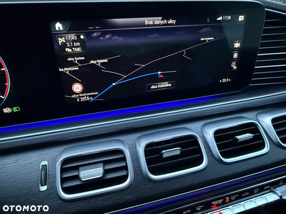 Mercedes-Benz GLS - 33