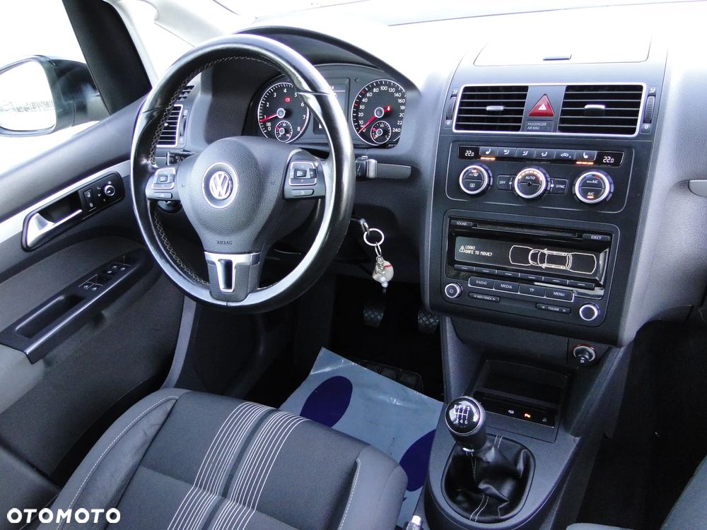 Volkswagen Touran 1.4 TSI MATCH - 6