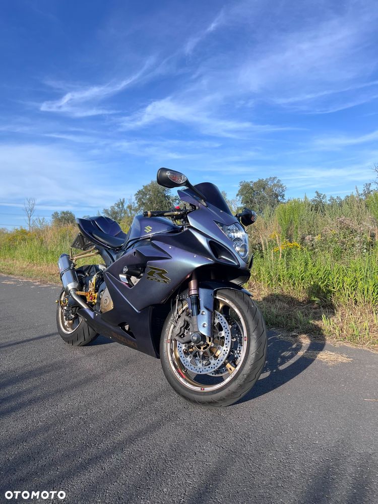 Suzuki GSX-R - 1