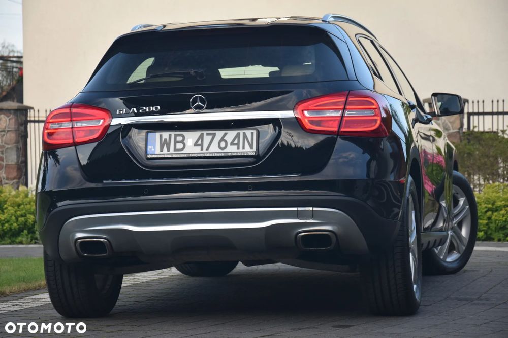 Mercedes-Benz GLA 200 7G-DCT Urban - 12