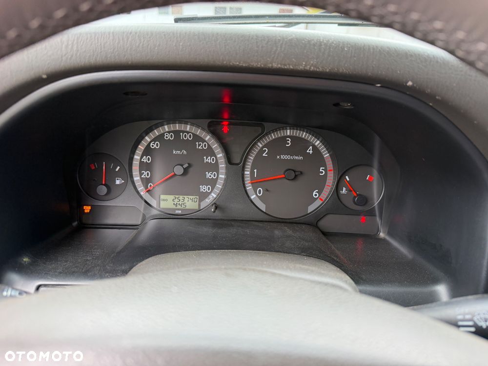 Nissan Patrol - 12