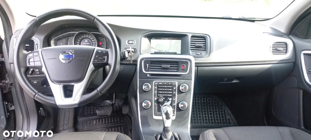 Volvo V60 D3 Drive-E Dynamic Edition (Kinetic) - 13