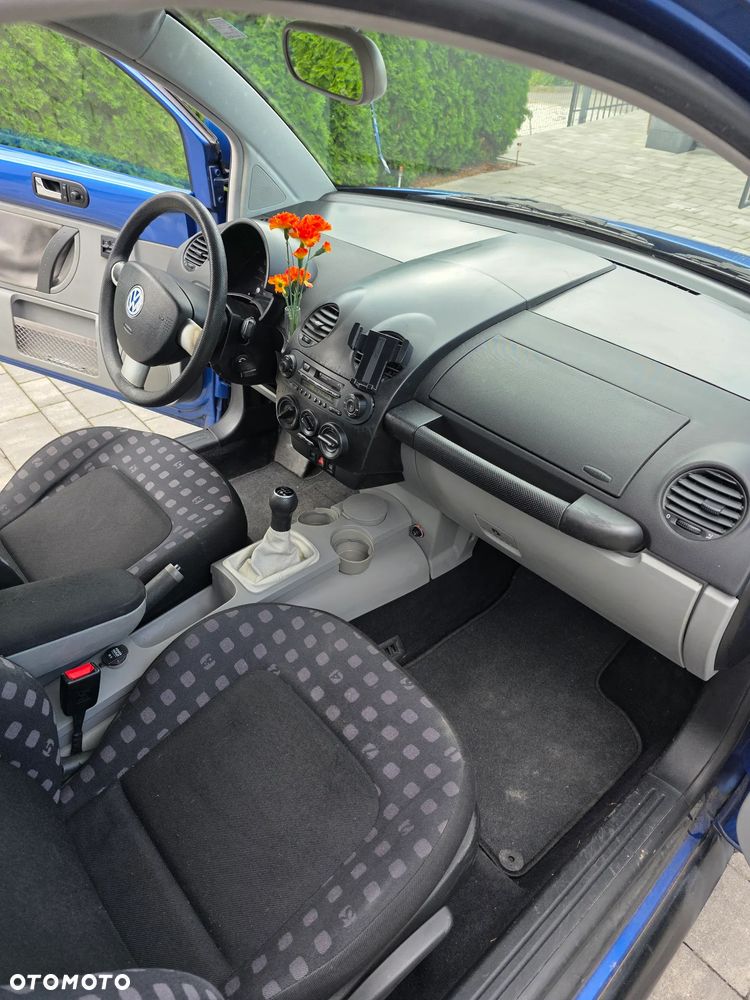 Volkswagen New Beetle 2.0 - 9
