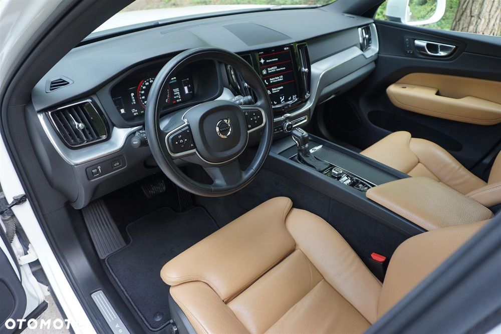 Volvo XC 60 T5 AWD Geartronic Momentum Pro - 13