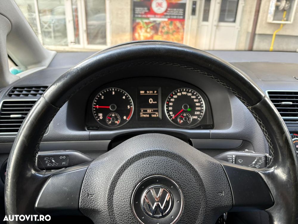 Volkswagen Touran - 7