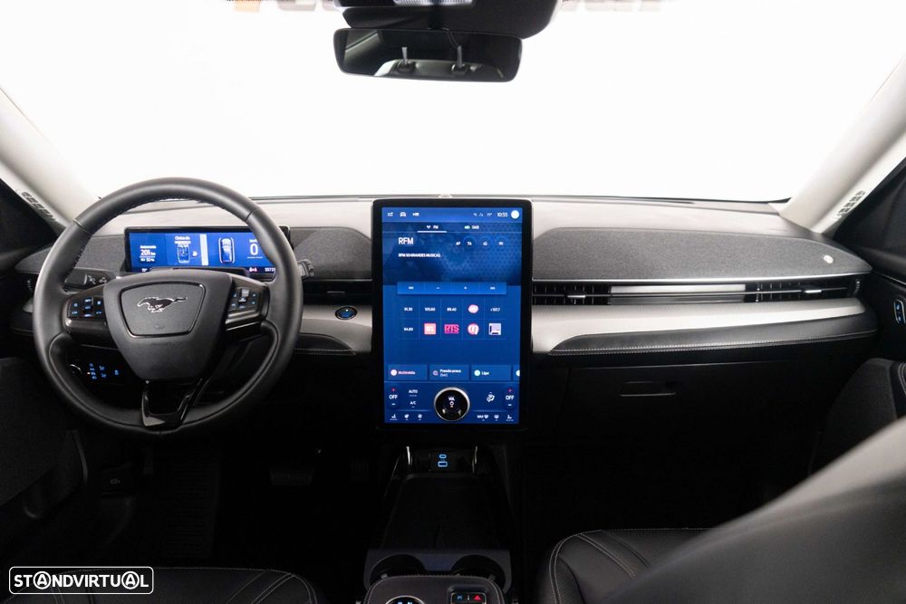 Ford Mustang Mach-E Standard - 24