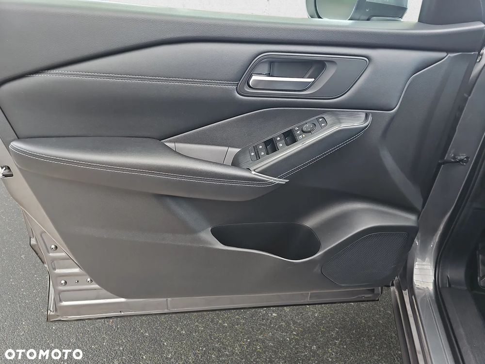 Nissan Qashqai 1.3 DIG-T mHEV N-Connecta Xtronic - 11