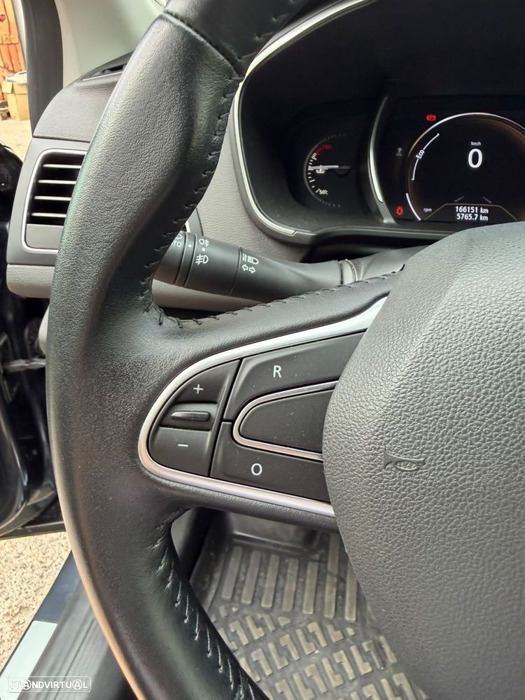 Renault Mégane 1.2 TCE Limited - 56