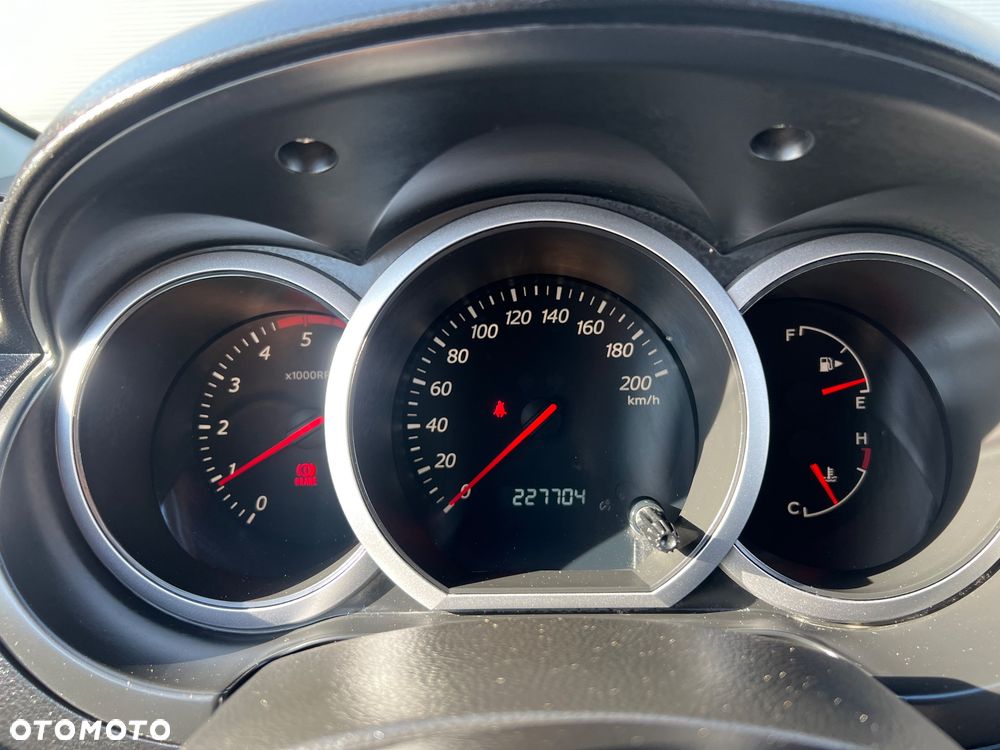 Suzuki Grand Vitara 1.9 DDiS Premium - 19