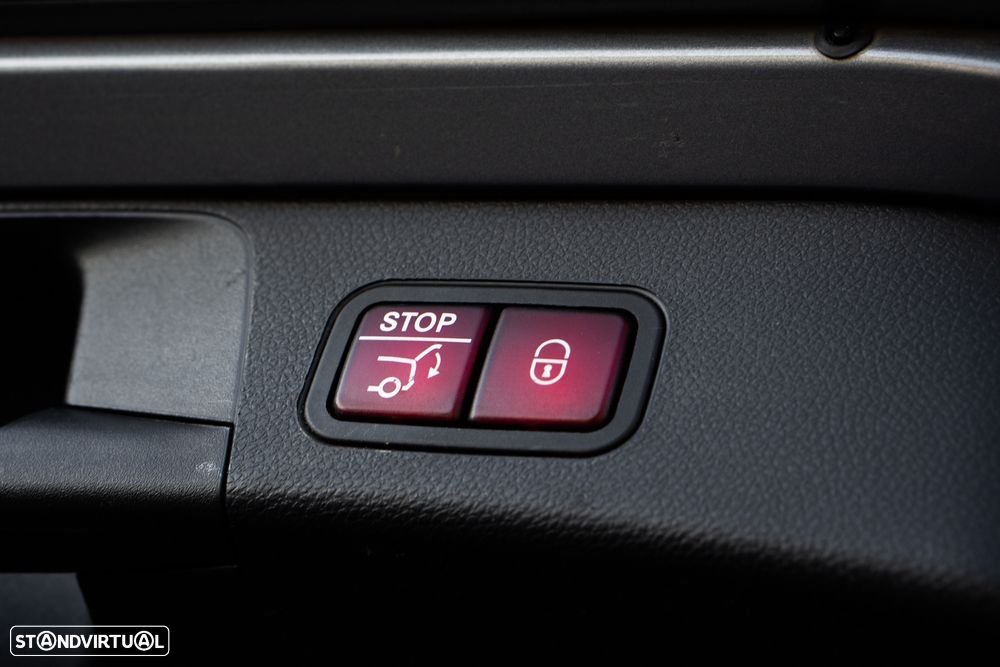 Mercedes-Benz C 300 BlueTEC Hybrid AMG Line - 51