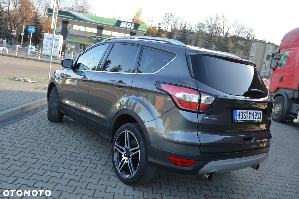 Ford Kuga 1.5 EcoBoost 2x4 Titanium - 28